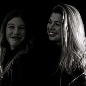 Julia & Lisa