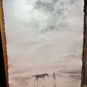 Een zwart-wit houtskool tekening op handgeschept papier door Carolien van Oijen
